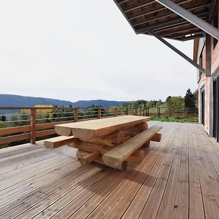 بيت للعطل La Croisee Pierre *